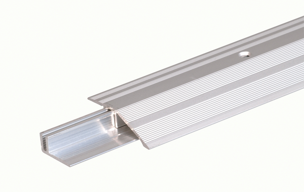 Profil wyrównawczy Pro, materiał: aluminium, powierzchnia: profil nośny: surowa, profil wierzchni: anodowana srebrna, Szerokość: 44 mm, Długość: 900 mm, Grubość materiału: 1,50 mm, Opakowanie do sklepów samoobsługowych