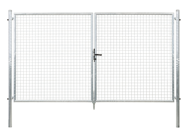 Wellengitter-Doppeltor, Material: Stahl roh, Oberfläche: feuerverzinkt, zum Einbetonieren, Ausführung: mittig geteilt, Nennbreite: 3000 mm, lichte Breite: 2968 mm, Rahmenbreite Schließflügel: 1419 mm, Rahmenbreite Zweitflügel: 1419 mm, Breite von Mitte zu Mitte Pfosten: 3028 mm, Höhe: 1750 mm, Pfostenlänge: 2250 mm, Pfosten-Ø: 60 mm, Rahmenstärke-Ø: 42 mm, Material Füllung: 50 x 50 x 4 mm, 15 Jahre Garantie gegen Durchrosten