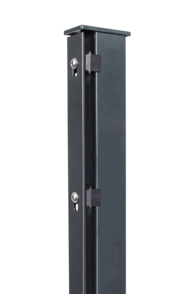Zaunpfosten inkl. Flacheisen, Bohrabstand 200 mm, Material: Stahl roh, Oberfläche: sendzimirverzinkt, anthrazit kunststoffbeschichtet RAL 7016, zum Einbetonieren, Länge: 1700 mm, für Mattenhöhe: 1200 mm, Pfostenstärke: 60 x 40 mm, Flacheisen: 40 x 4 mm, Anzahl Löcher: 7, 15 Jahre Garantie gegen Durchrosten